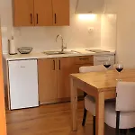 G House 3*